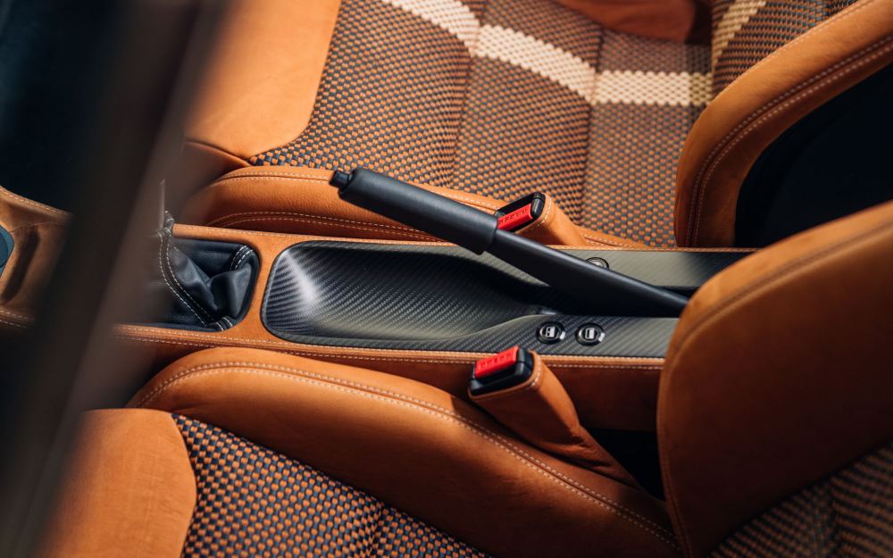 Cream Coupé, a Porsche 911 (964) reimagined by Theon Design: tan leather seats and centre console detail
