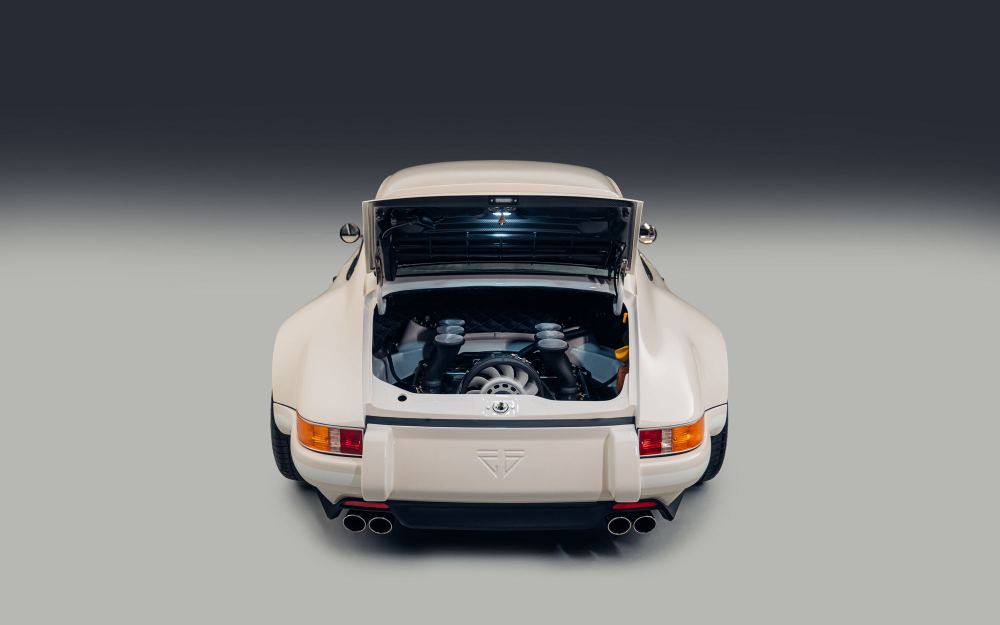 Cream Coupé, a Porsche 911 (964) reimagined by Theon Design: rear view with the engine lid open