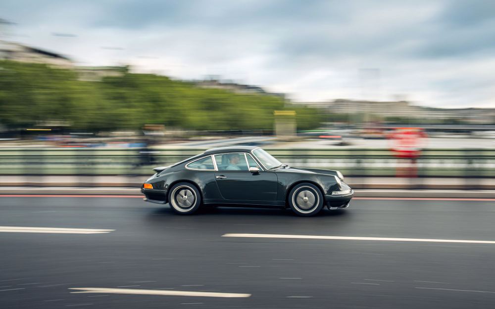 Dark Green Coupé, a Porsche 911 (964) reimagined by Theon Design, photograph 7