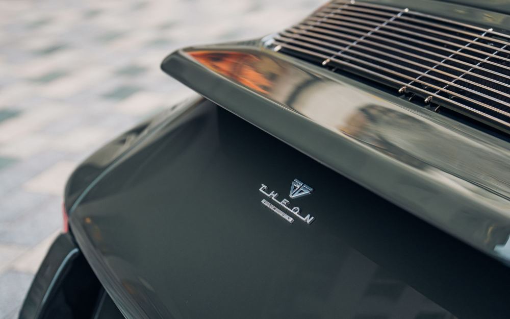 Dark Green Coupé, a Porsche 911 (964) reimagined by Theon Design, photograph 25