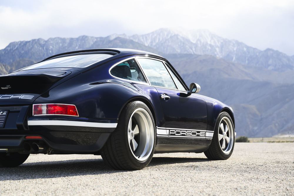 Midnight Blue Coupé, a Porsche 911 (964) reimagined by Theon Design, photograph 16