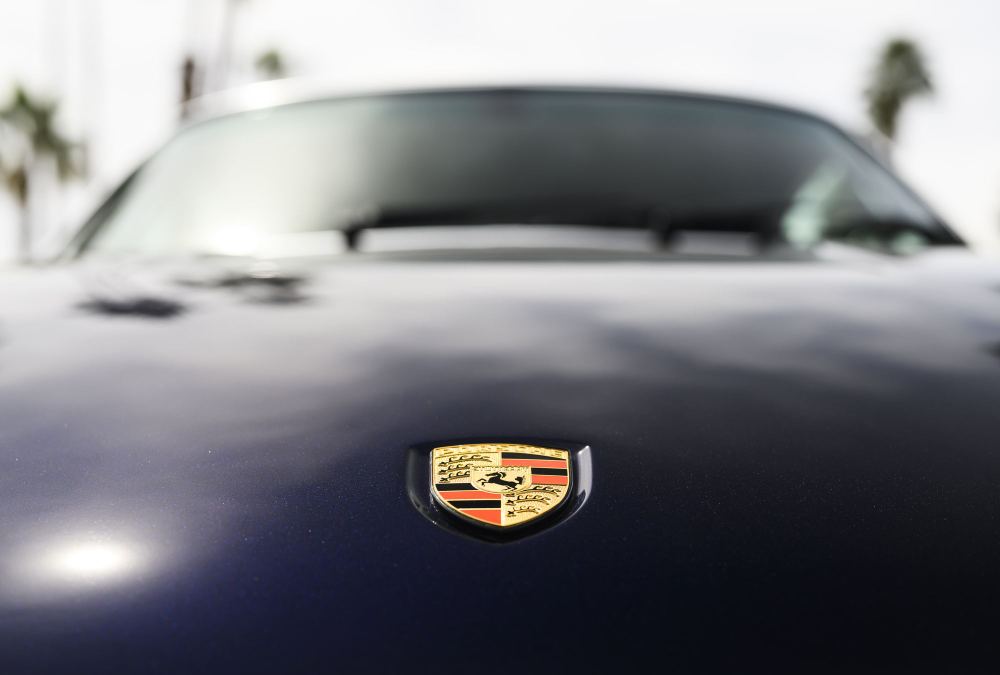 Midnight Blue Coupé, a Porsche 911 (964) reimagined by Theon Design, photograph 33