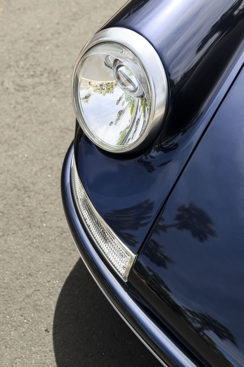Midnight Blue Coupé, a Porsche 911 (964) reimagined by Theon Design, photograph 34