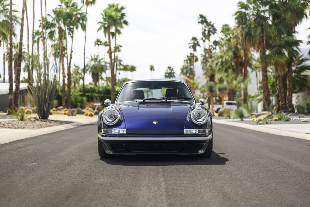 Midnight Blue Coupé, a Porsche 911 (964) reimagined by Theon Design, photograph 42