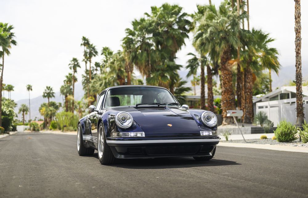 Midnight Blue Coupé, a Porsche 911 (964) reimagined by Theon Design, photograph 43