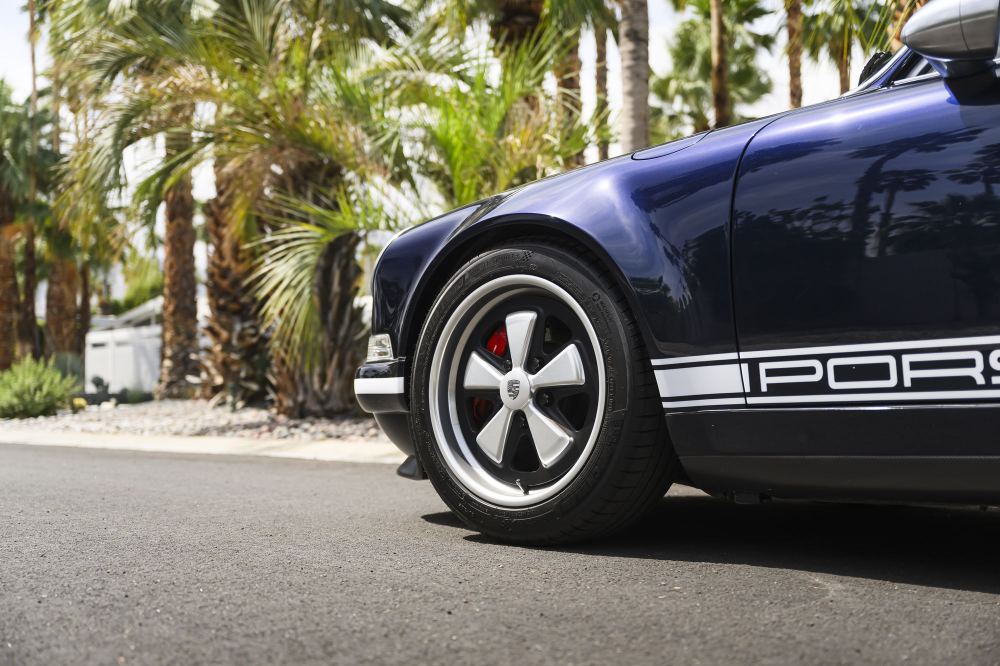 Midnight Blue Coupé, a Porsche 911 (964) reimagined by Theon Design, photograph 45