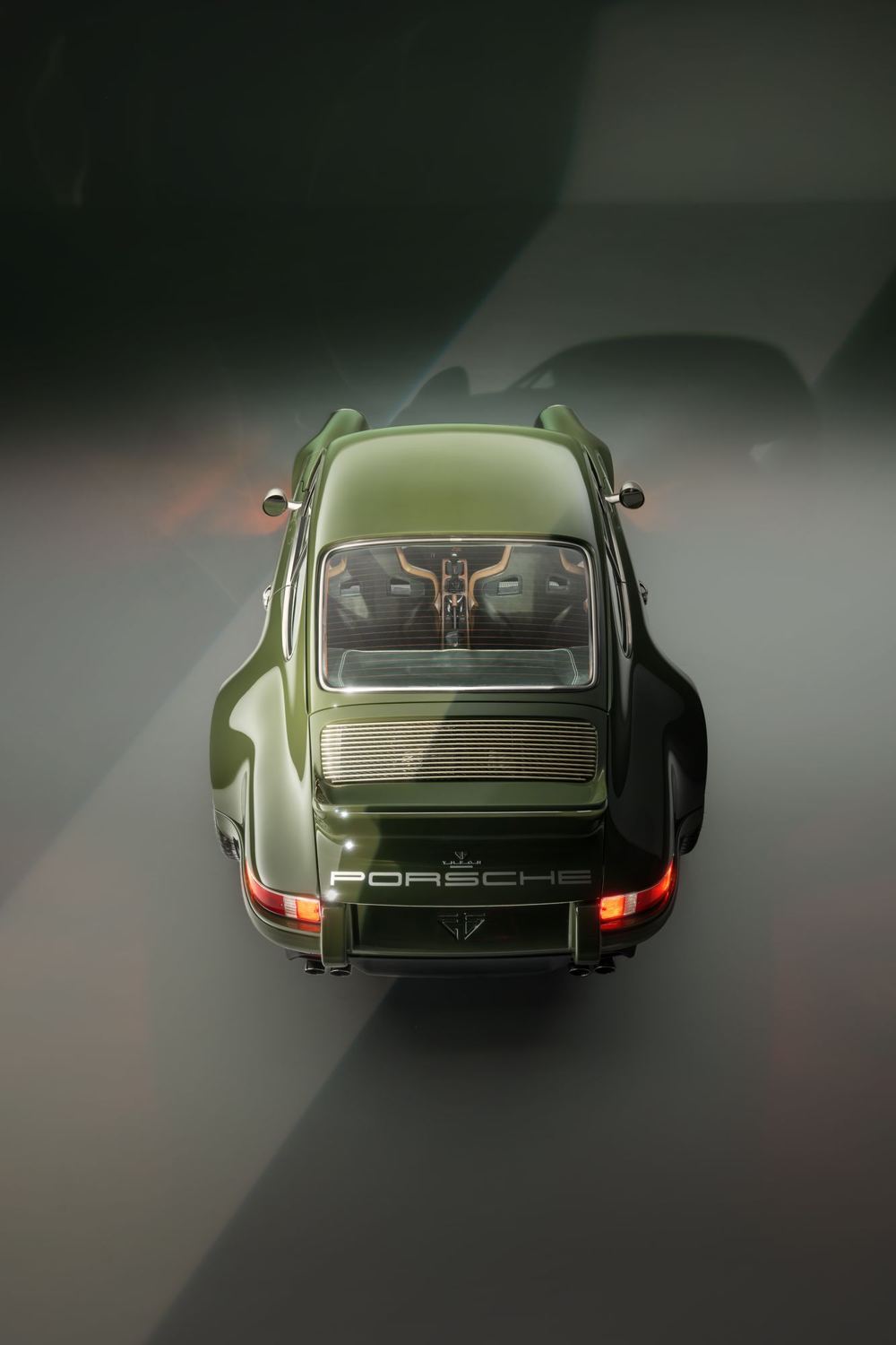 Olive Green Coupé, a Porsche 911 (964) reimagined by Theon Design, photograph 5