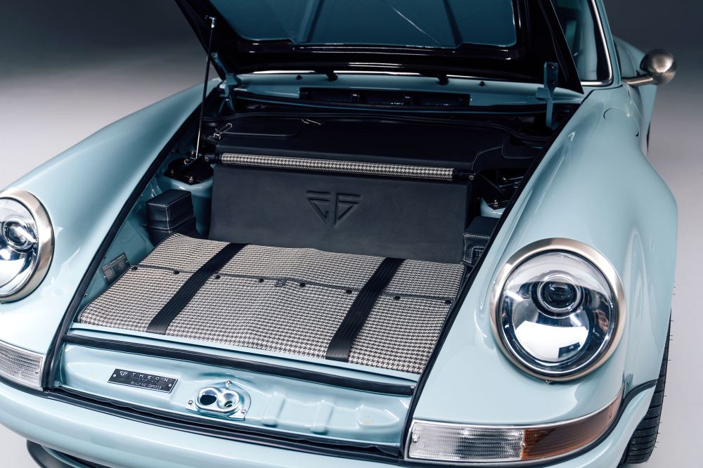 Pale Blue Targa, a Porsche 911 (964) reimagined by Theon Design, photograph 9