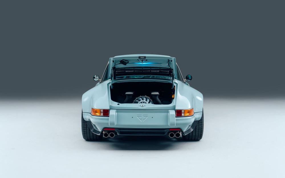Pale Blue Targa, a Porsche 911 (964) reimagined by Theon Design, photograph 18