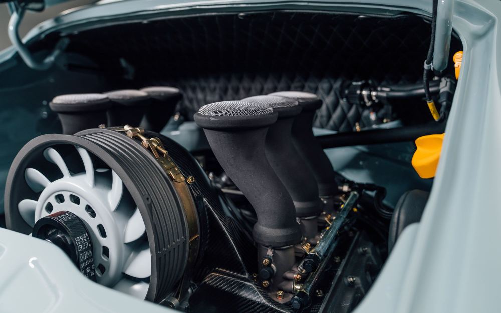 Pale Blue Targa, a Porsche 911 (964) reimagined by Theon Design, photograph 22