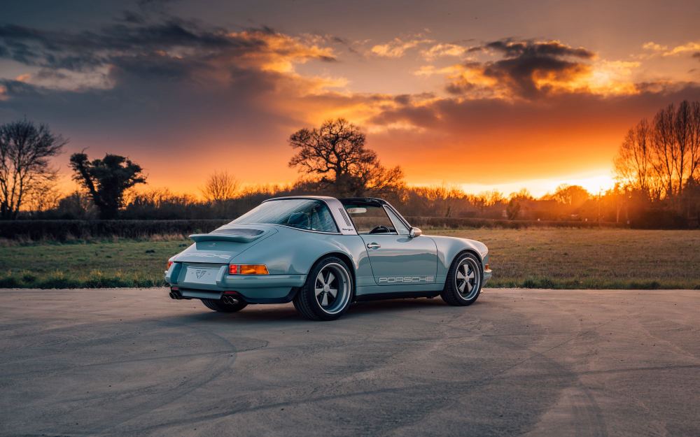 Pale Blue Targa, a Porsche 911 (964) reimagined by Theon Design, photograph 49