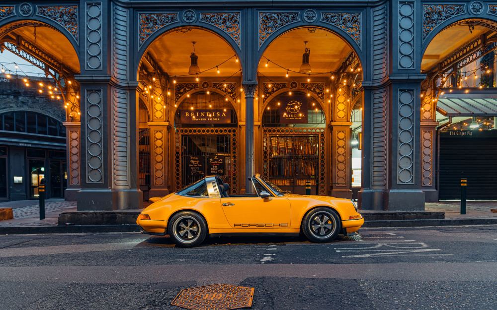 Yellow Targa, a Porsche 911 (964) reimagined by Theon Design, photograph 5