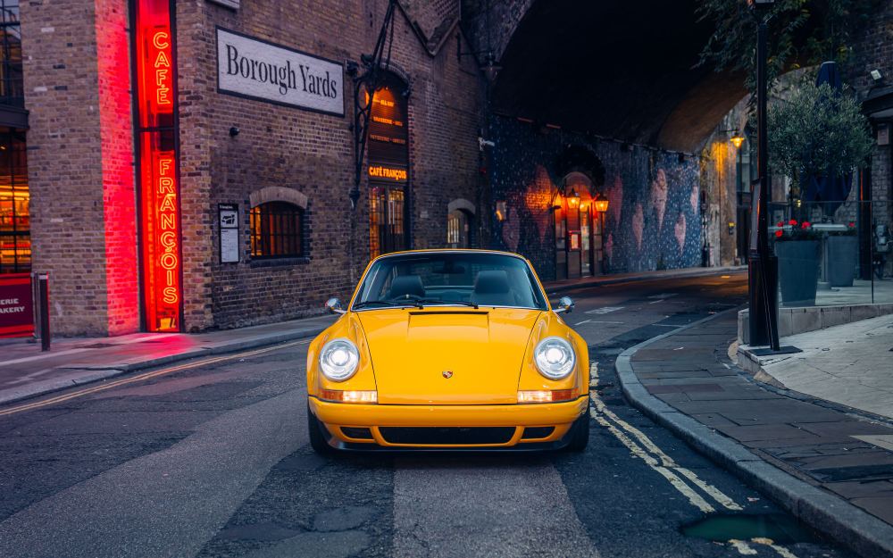 Yellow Targa, a Porsche 911 (964) reimagined by Theon Design, photograph 8