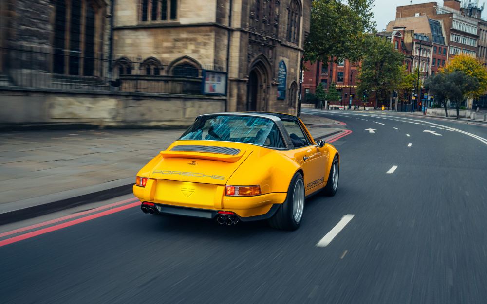 Yellow Targa, a Porsche 911 (964) reimagined by Theon Design, photograph 11