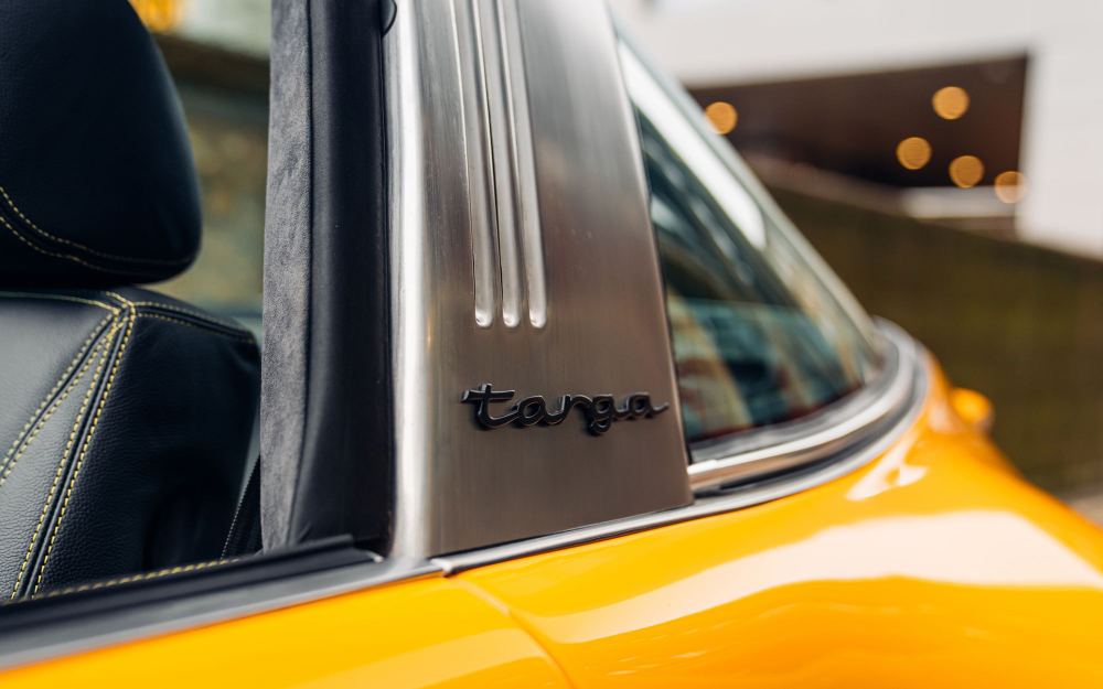Yellow Targa, a Porsche 911 (964) reimagined by Theon Design, photograph 16