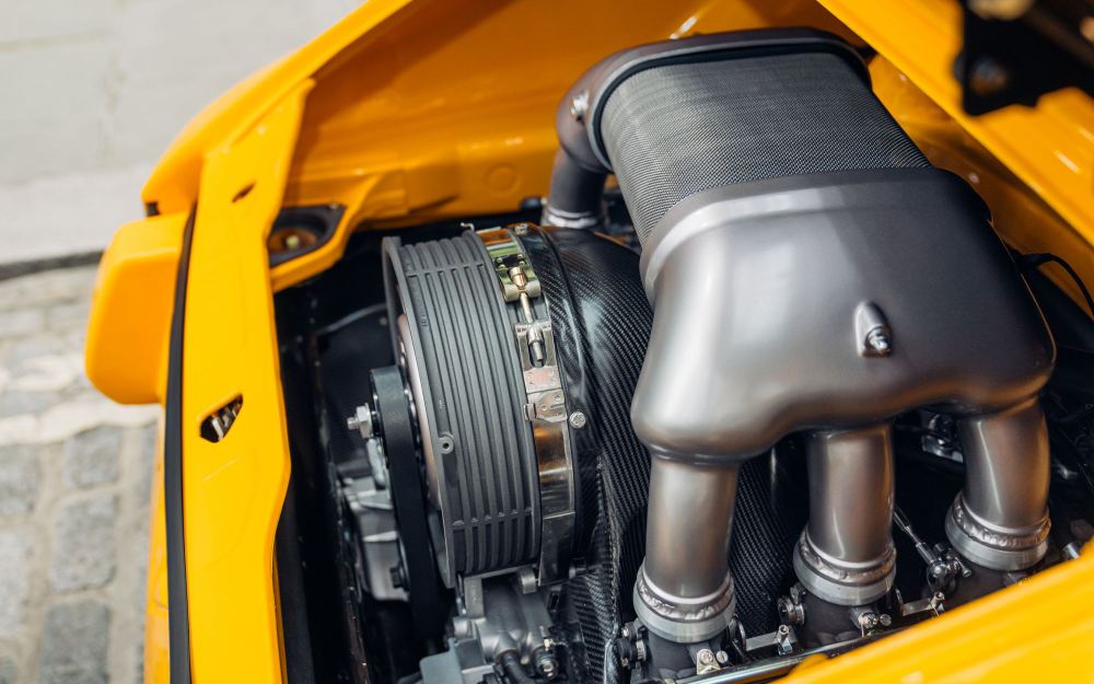 Yellow Targa, a Porsche 911 (964) reimagined by Theon Design, photograph 32