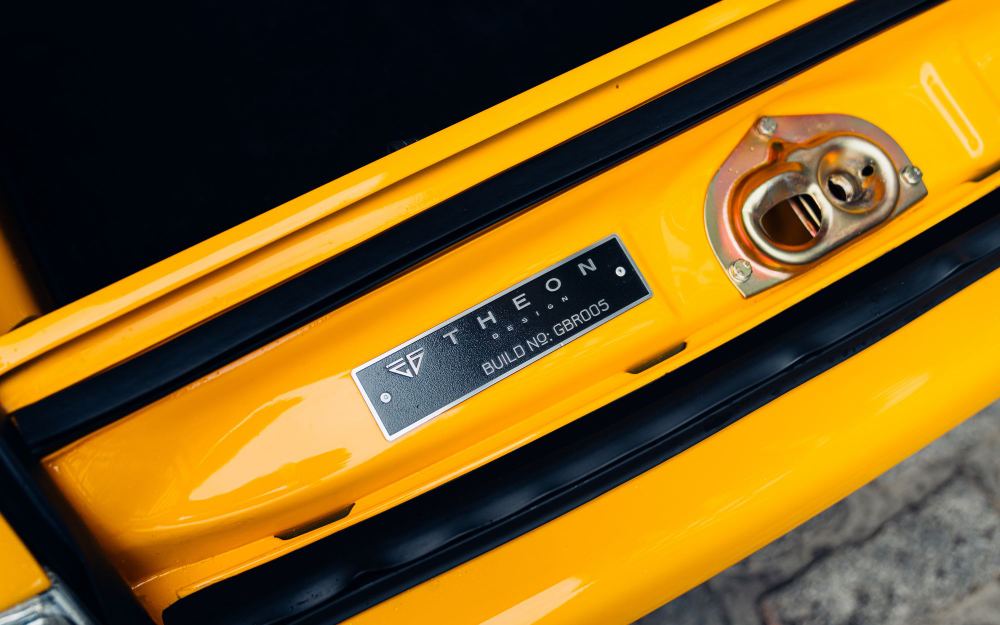 Yellow Targa, a Porsche 911 (964) reimagined by Theon Design, photograph 36