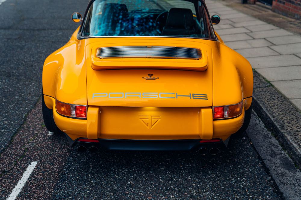 Yellow Targa, a Porsche 911 (964) reimagined by Theon Design, photograph 45