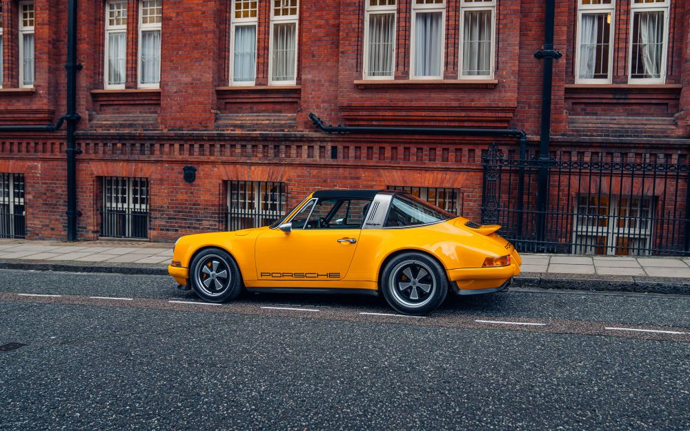 Yellow Targa, a Porsche 911 (964) reimagined by Theon Design, photograph 46
