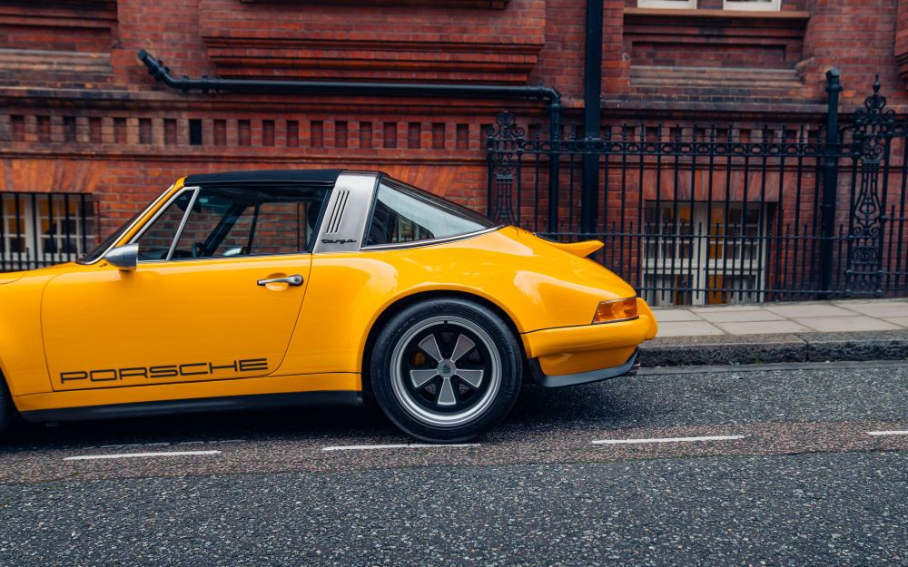 Yellow Targa, a Porsche 911 (964) reimagined by Theon Design, photograph 47