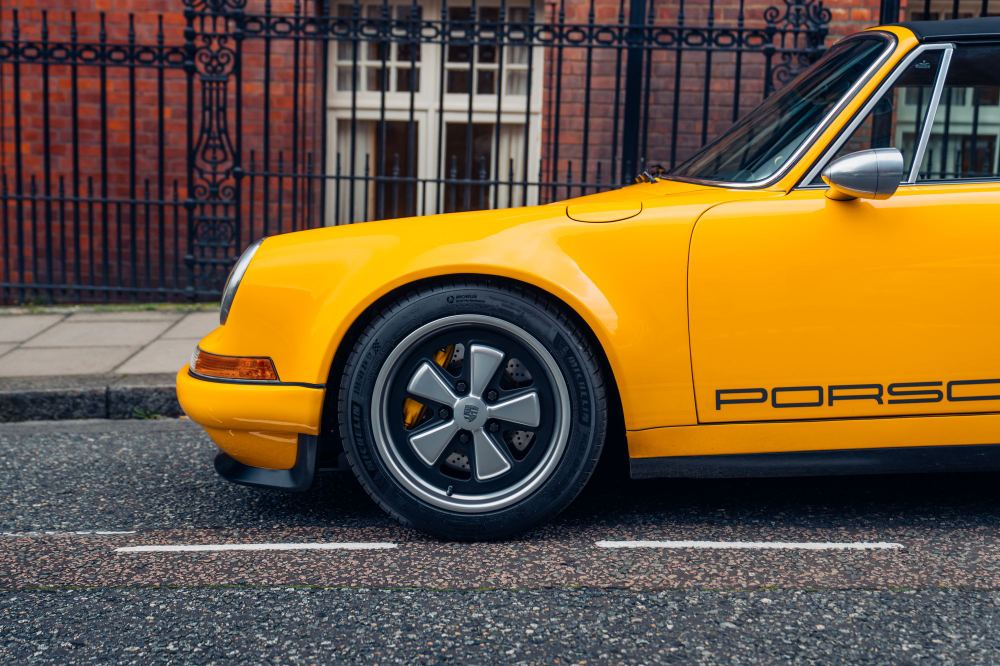 Yellow Targa, a Porsche 911 (964) reimagined by Theon Design, photograph 50