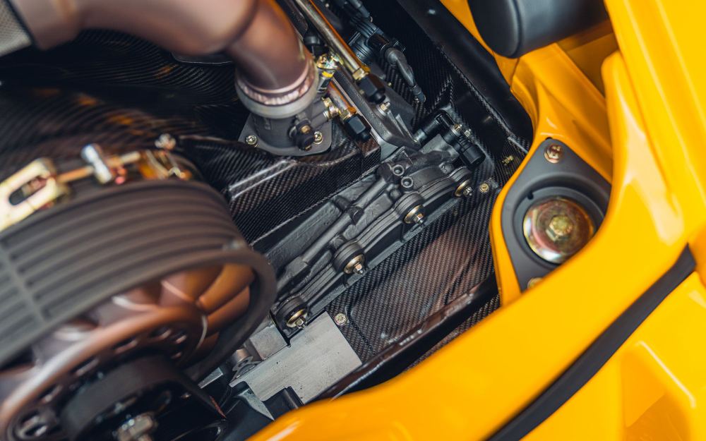 Yellow Targa, a Porsche 911 (964) reimagined by Theon Design, photograph 51